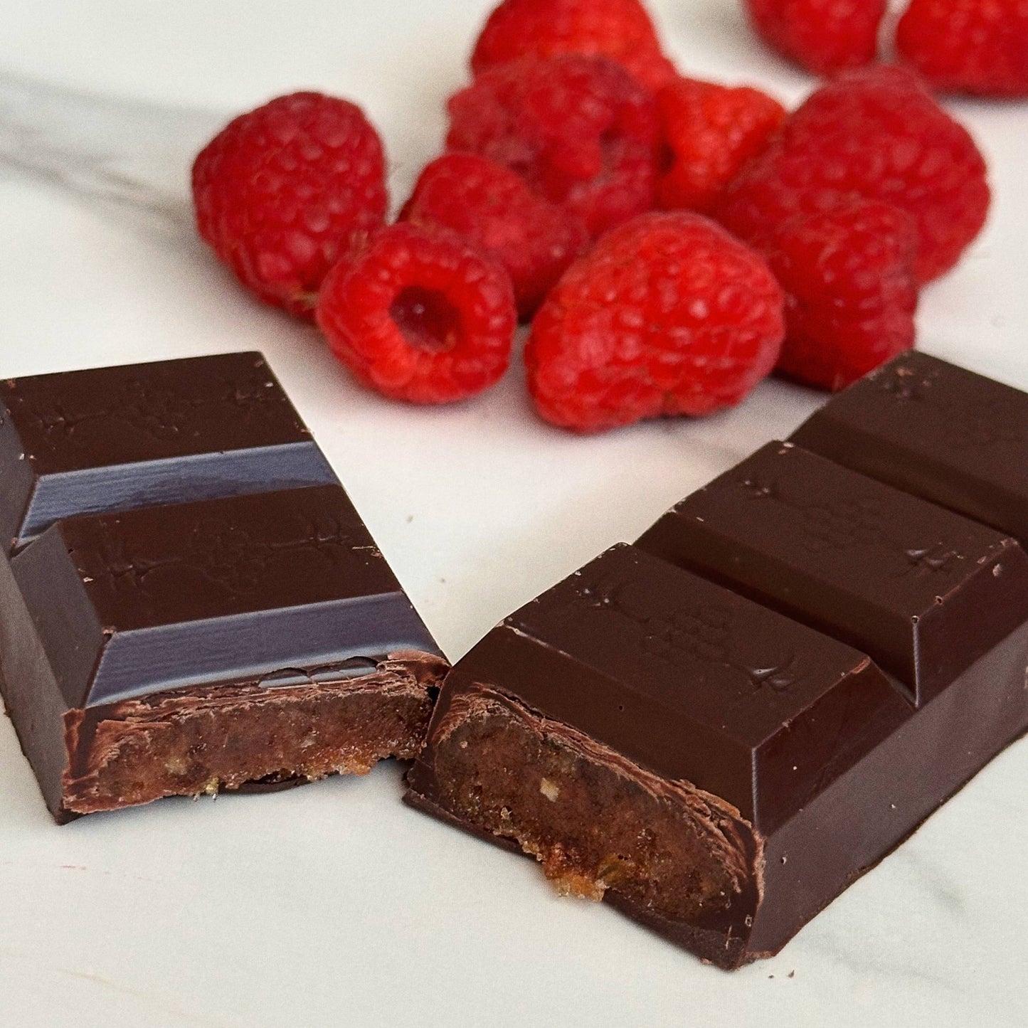 Natural Dark Chocolate Raspberry Medjool Date Center (2.6oz)