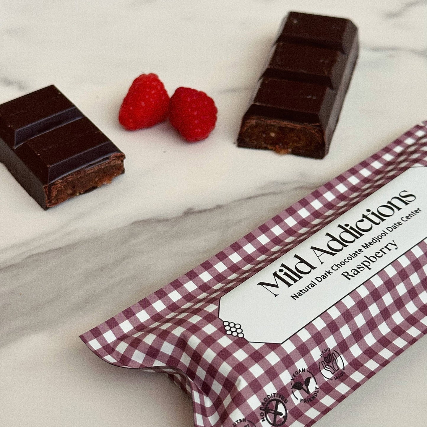 Natural Dark Chocolate Raspberry Medjool Date Center (2.6oz)